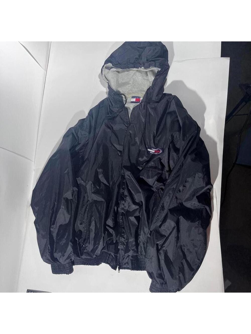 Vintage Tommy Hilfiger black windbreaker jacket with grey lining